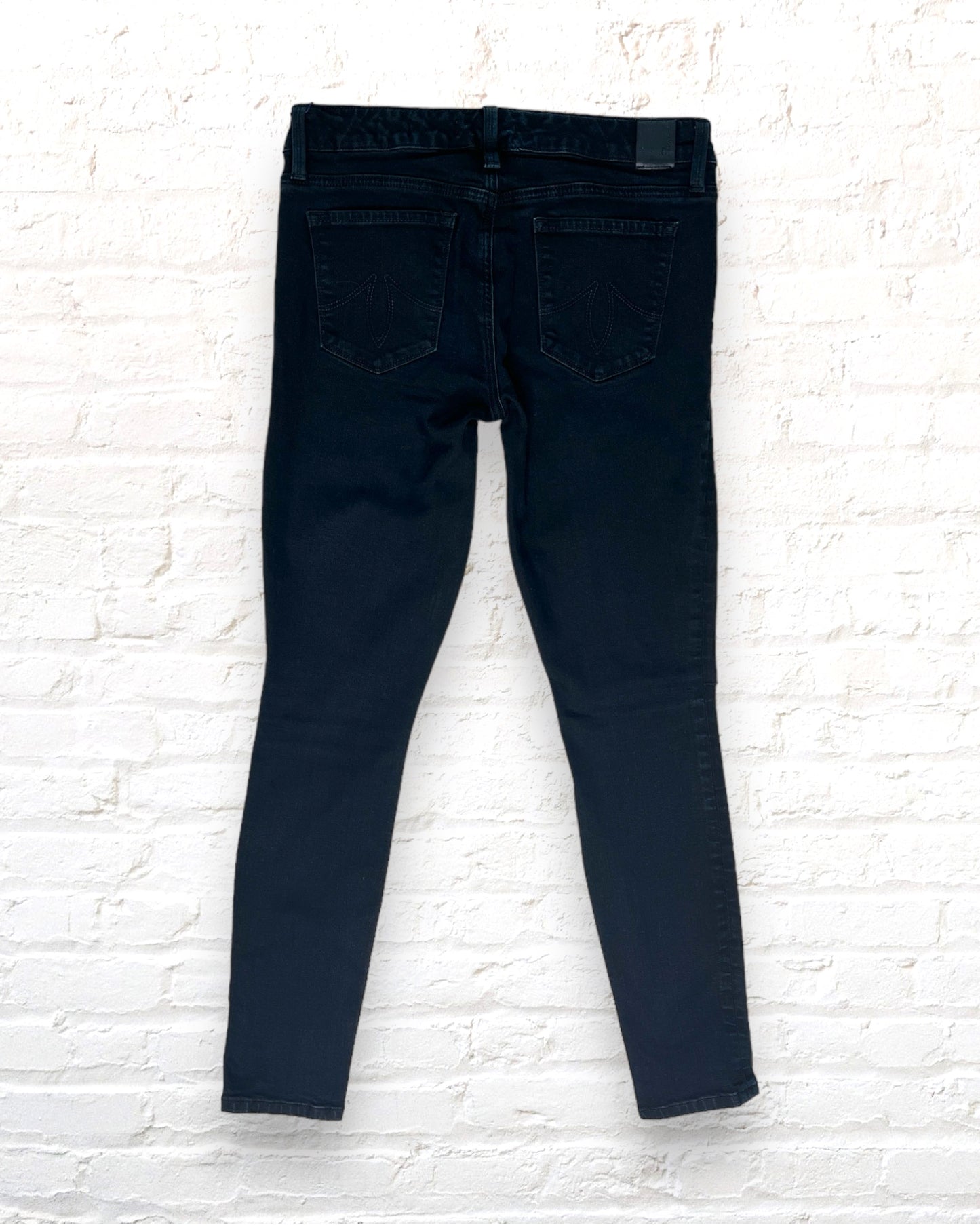 Level 99 / Liza Skinny / 27x30