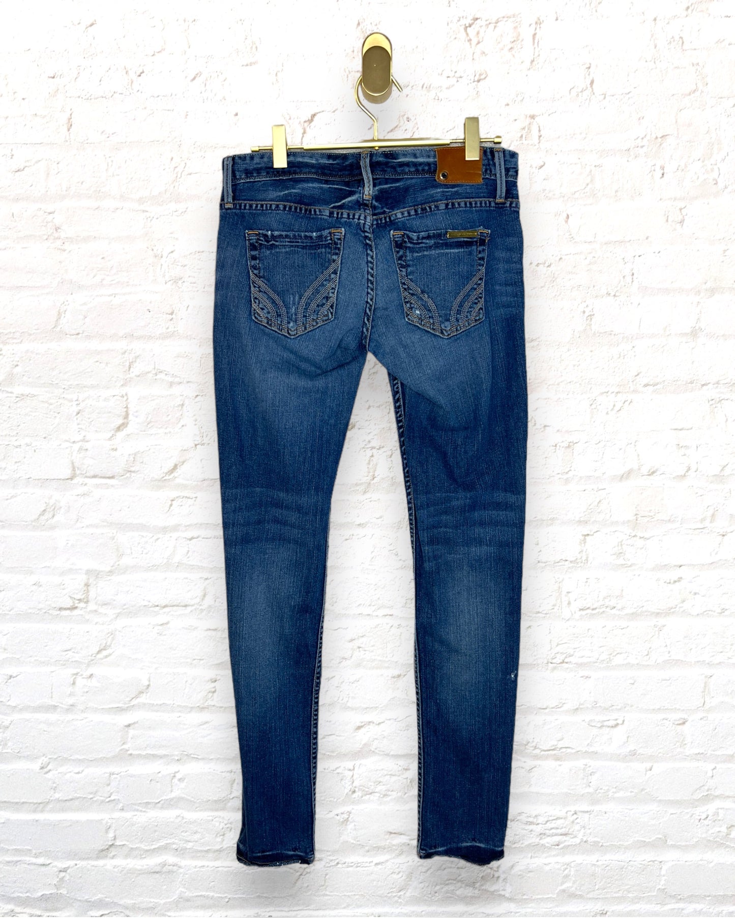 A/X Armani Exchange / 26x33