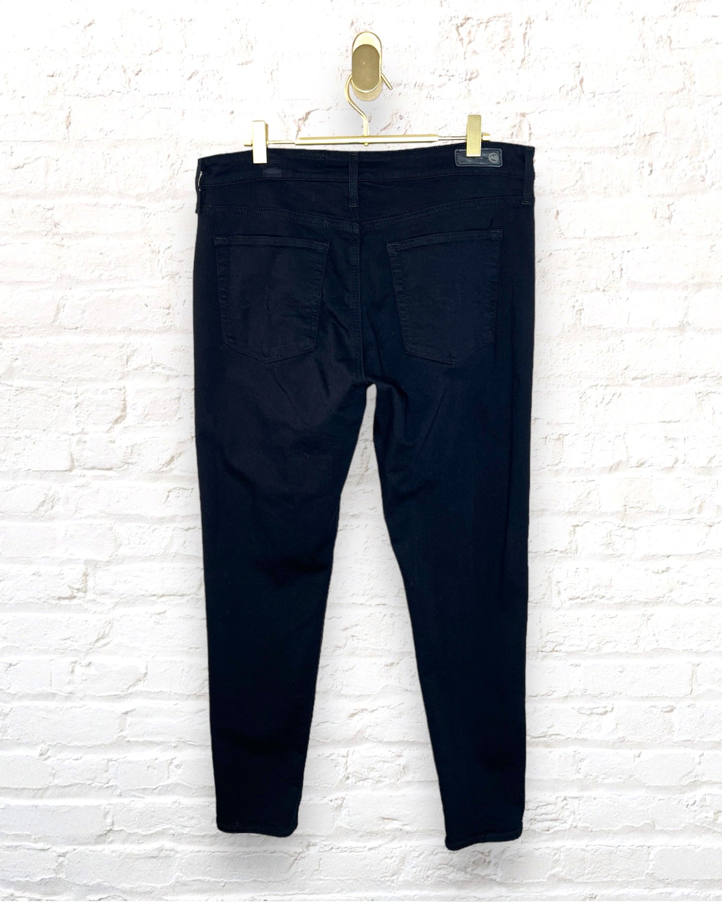 AG / The Farrah / 32x28