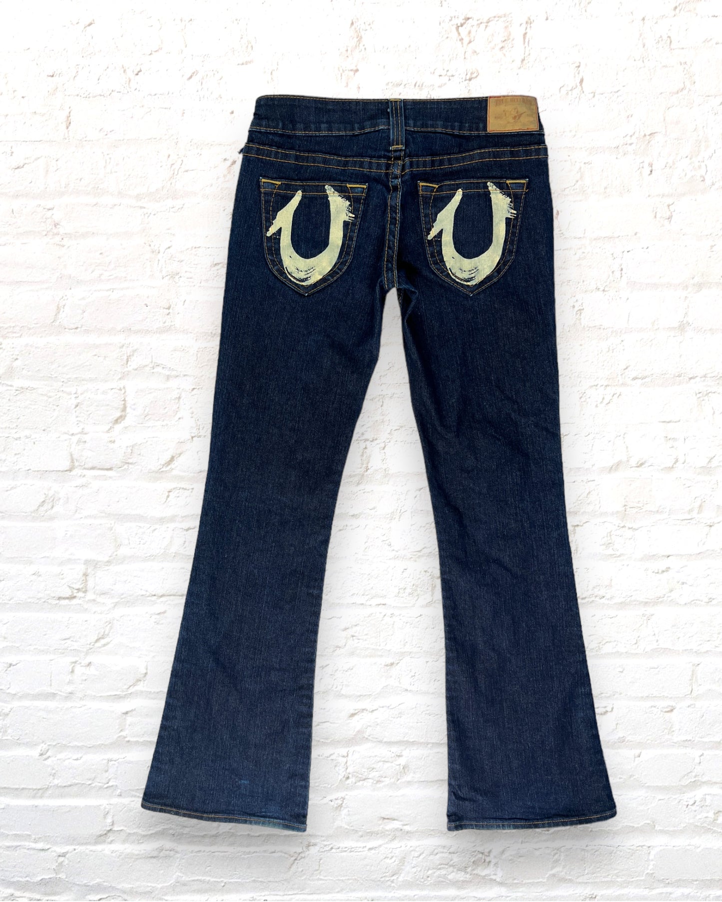 True Religion / Logo / 29x34