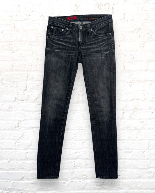 AG / The Stilt / 25x29